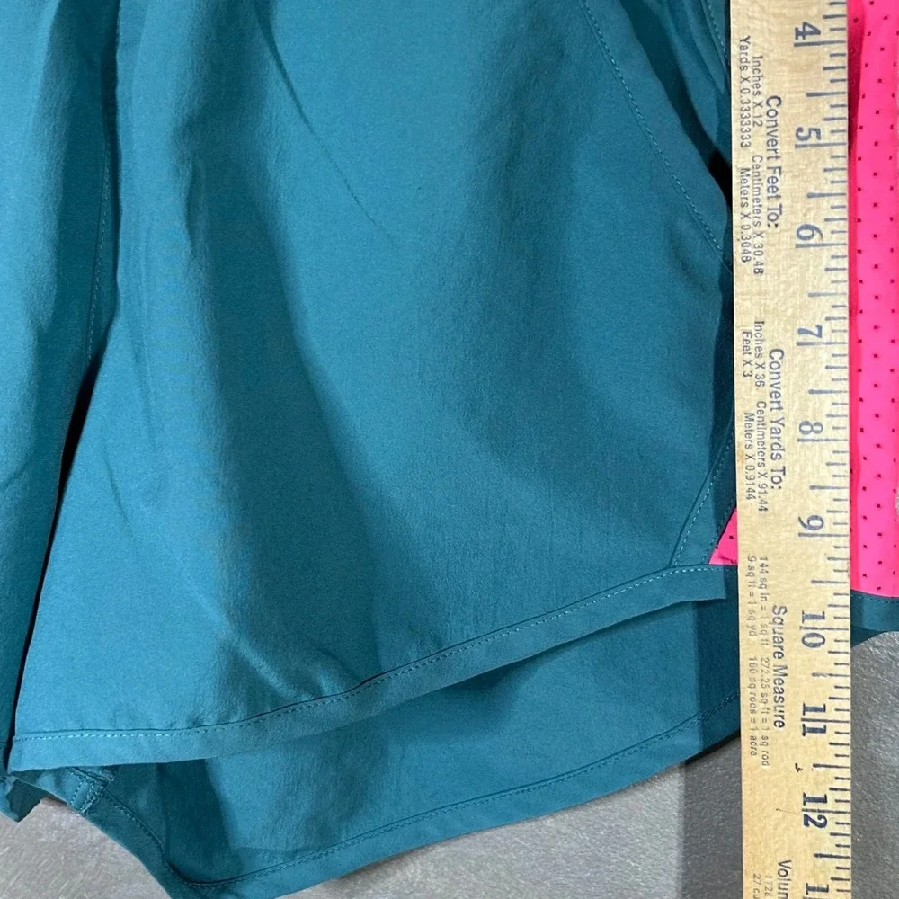 Under Armour Women Teal Pink Heatgear Running Shorts‎ Size Small Athletic